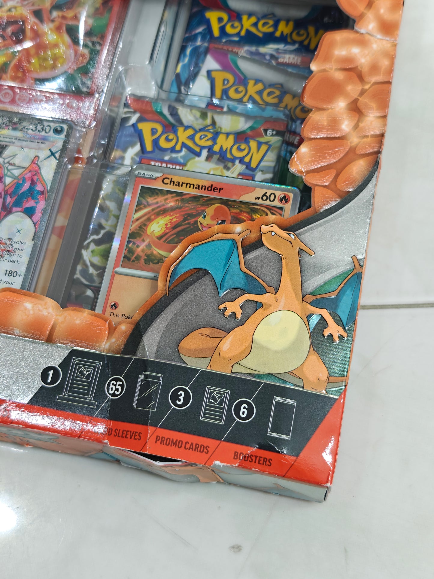 Charizard EX Premium Collection (Damaged box)