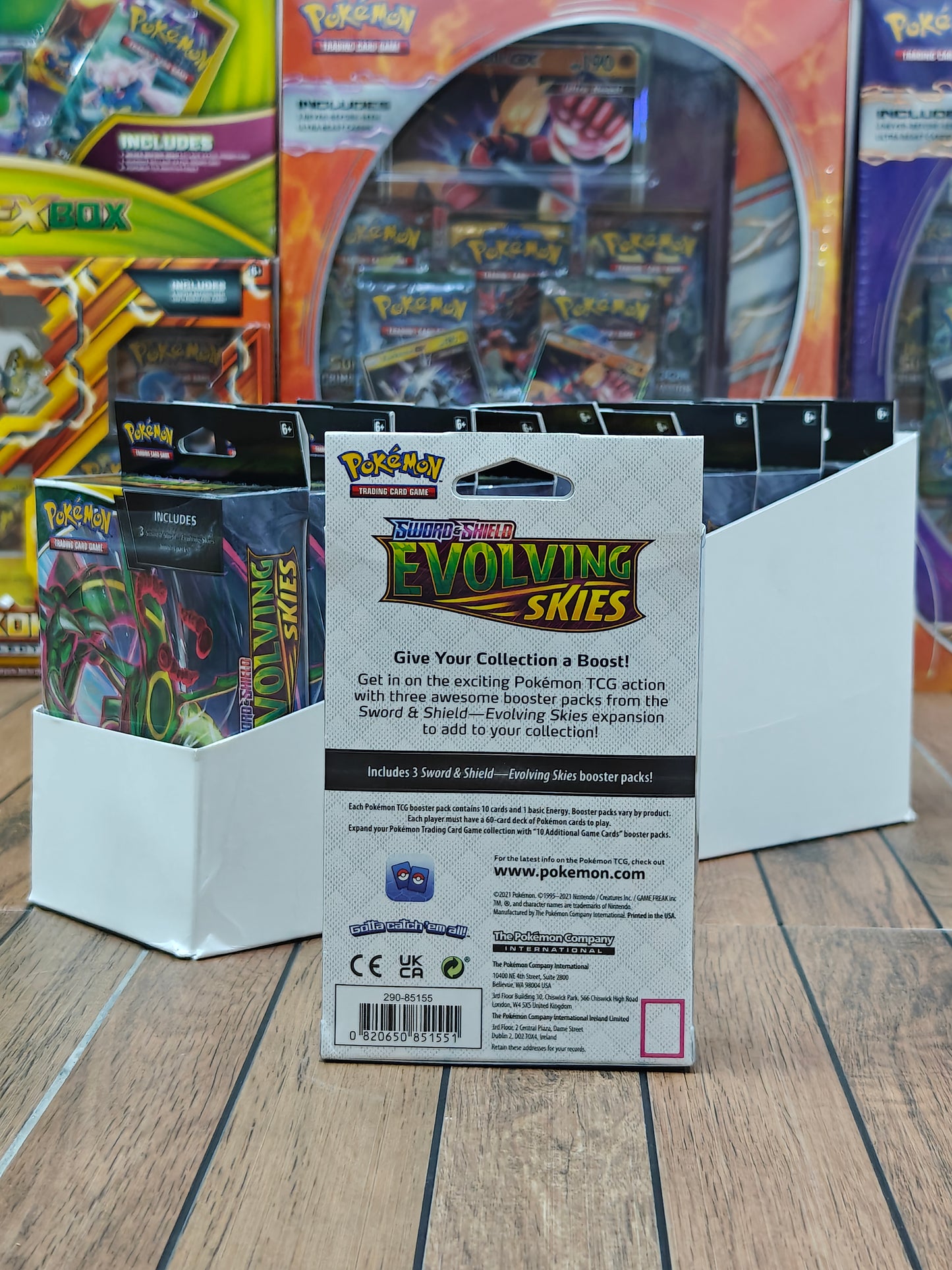 Evolving Skies Hanger Box (3 Es Packs)