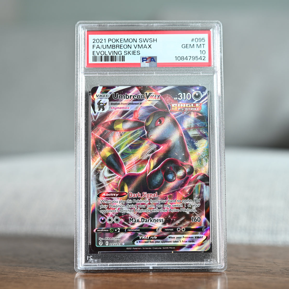 Umbreon VMAX 095/203 PSA 10
