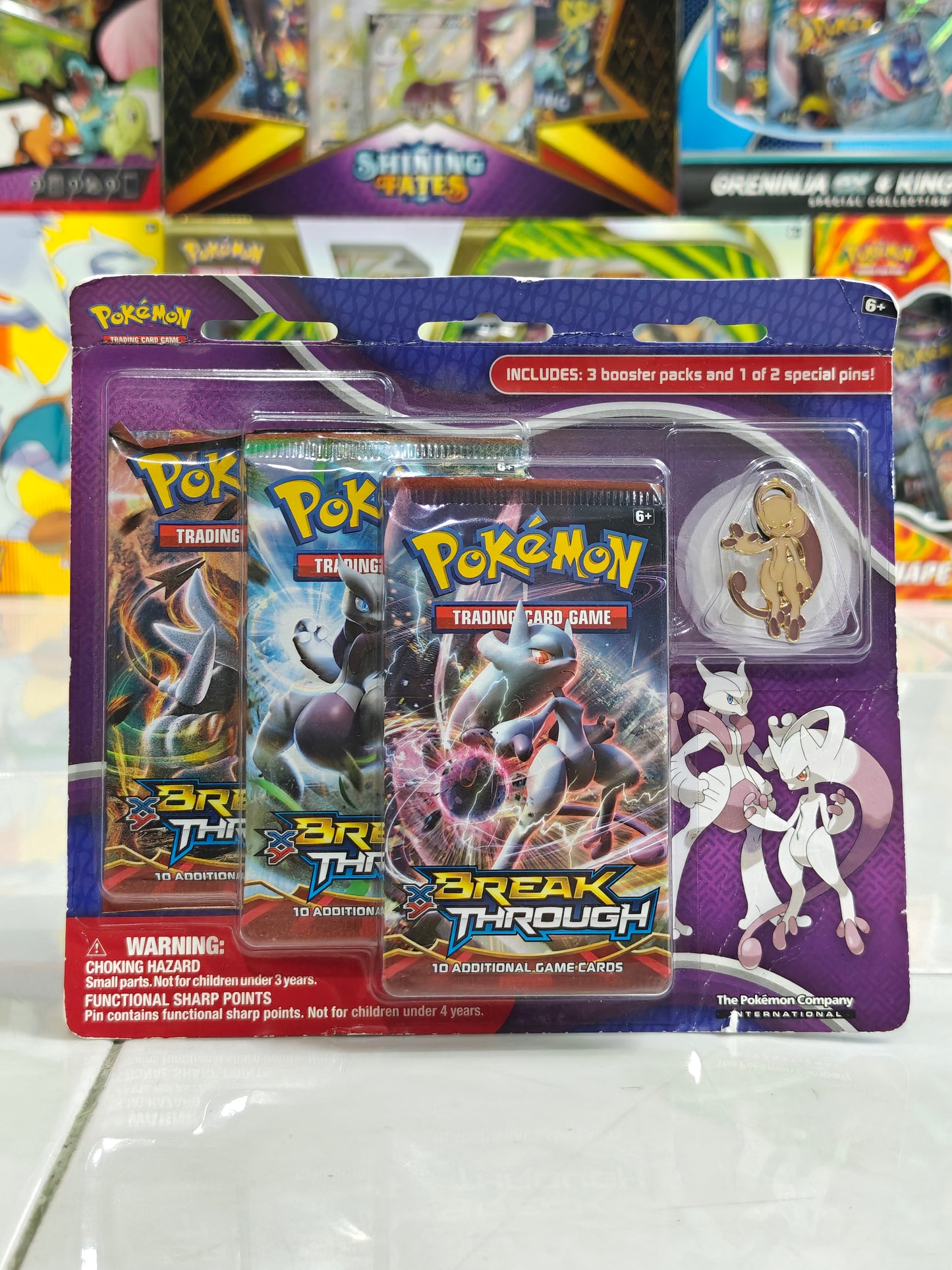 Breakthrough Mewtwo Pin Blister