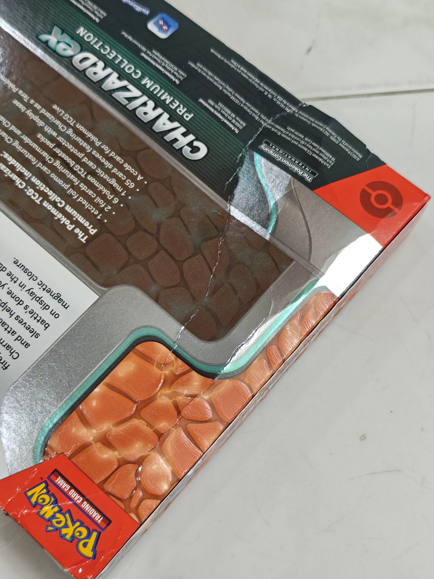 Charizard EX Premium Collection (Damaged box)
